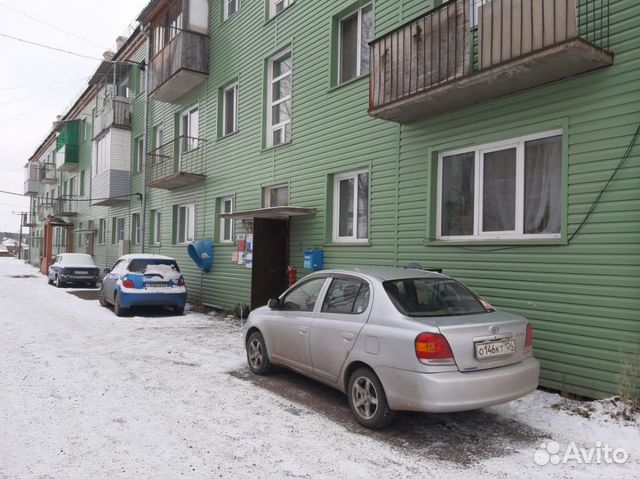 2-к квартира, 42 м², 1/3 эт.