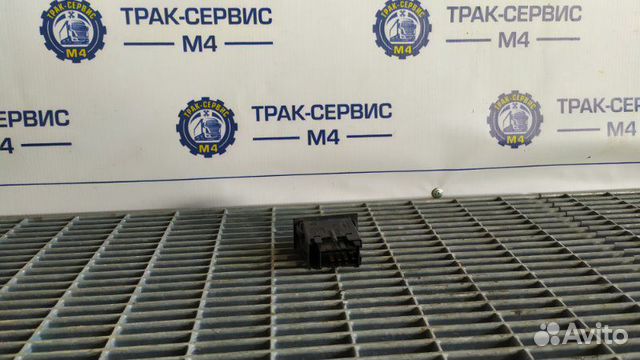 Клавиша стеклоподъемника Renault Magnum E-Tech 440