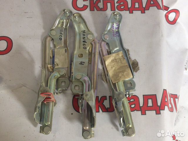 Ford Mondeo 4 2008- петля крышки багажника Ford Mondeo 4 2008- петля крышки багажника