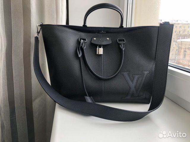 Сумка Louis Vuitton Pernelle Сумка Louis Vuitton Pernelle