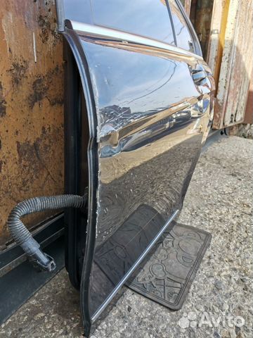 Дверь Mercedes W204 задняя