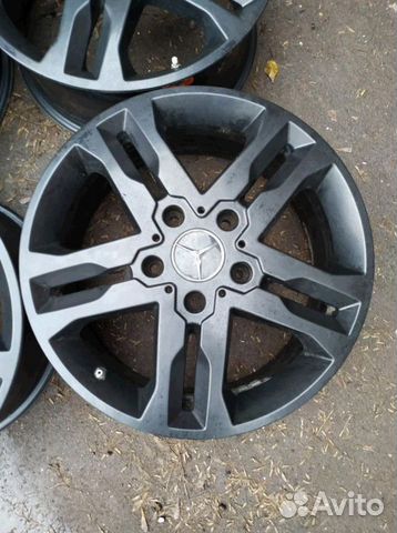 Диски бу оригинал R18 LU на Mercedes