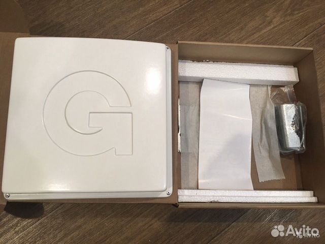 Панельная антенна GSM/3G/LTE 900-2200 мгц 15 дб F