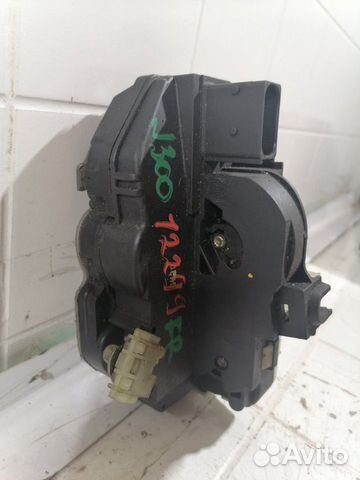 Замок двери передний правый Chevrolet Cruze J300