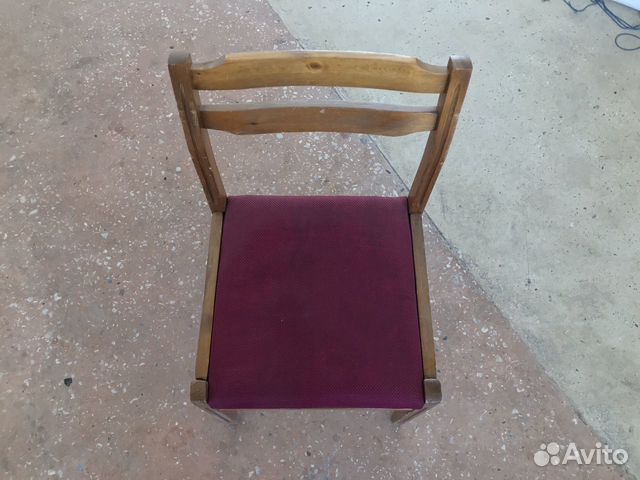 Стулья из массива дерева 3 штуки хорошее состояние Стулья из массива дерева 3 штуки хорошее состояние
