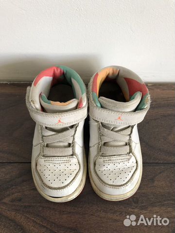 Кроссовки Nike (Джорданы) Кроссовки Nike (Джорданы)