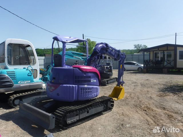 Японский экскаватор Komatsu PC30uu-3 джойстики Японский экскаватор Komatsu PC30uu-3 джойстики