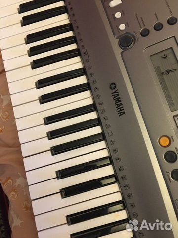 Синтезатор Yamaha PSR-R300