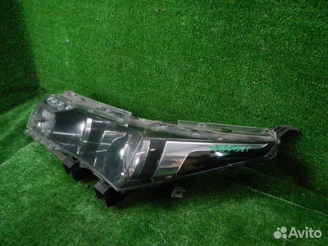 Фара левая Toyota Corolla E160 (2012-2016) галоген