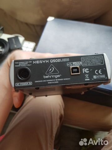 Микшерный пульт Behringer Q502USB