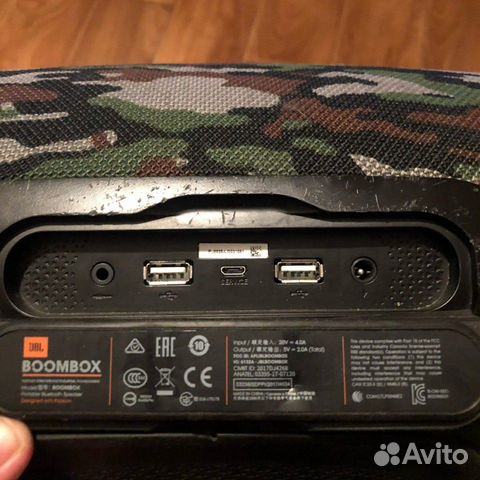 Колонка JBL Boombox Колонка JBL Boombox