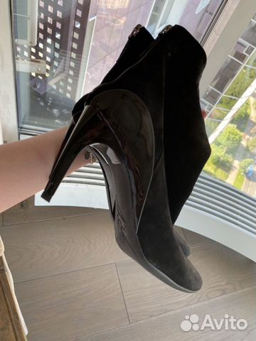 Ботильоны Roger Vivier Ботильоны Roger Vivier