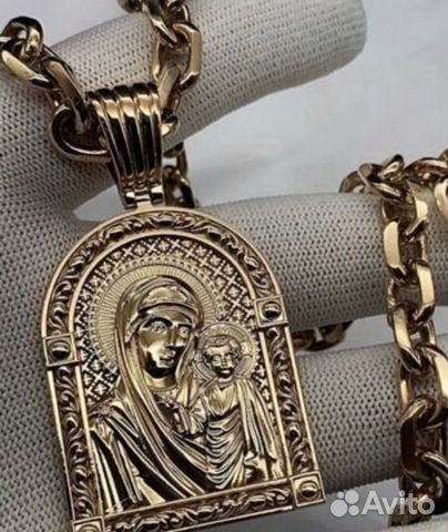 Золотая цепь с иконой Золотая цепь с иконой