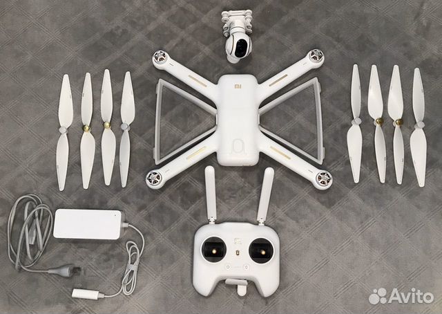 Квадрокоптер Xiaomi Mi Drone (4K) Квадрокоптер Xiaomi Mi Drone (4K)