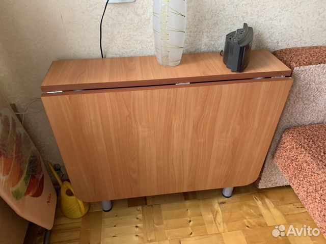 Стол книжка