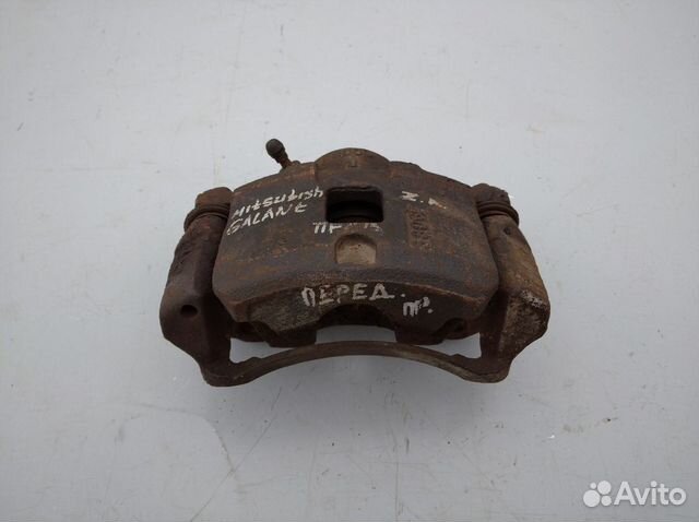 Суппорт передний правый Mitsubishi Galant e5