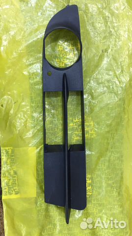 Заглушка противотуманок BMW E60 5111 7049243