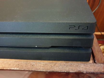 Sony Playstation 4 pro (PS4 1tb)