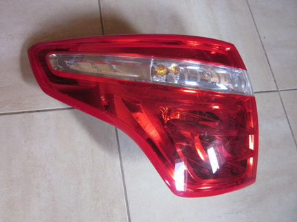Фонарь задний для Ситроен С4 Пикассо