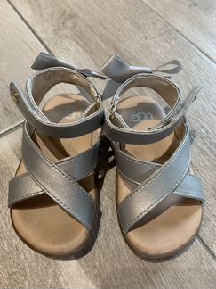 Сандалии ugg на девочку 21 р