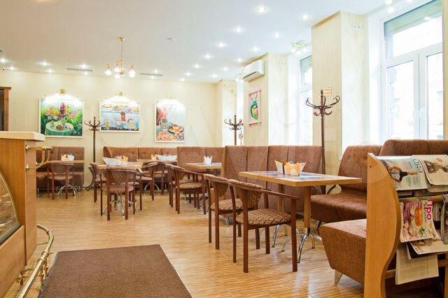 Ресторан-кафе у метро, 185 м²