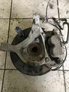 Шевроле каптива. Ступица. Поворотный кулак. Левый