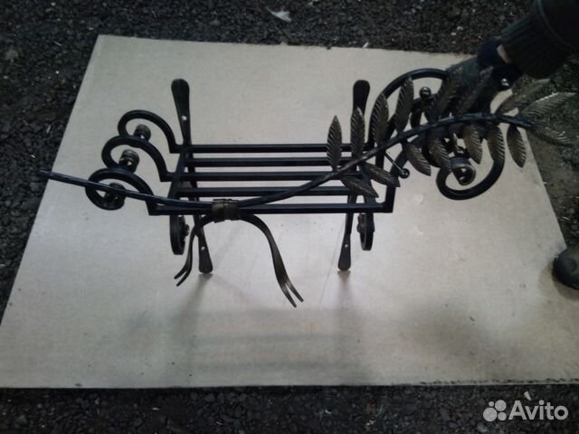 Кованная Подставка под цветы мемориальная