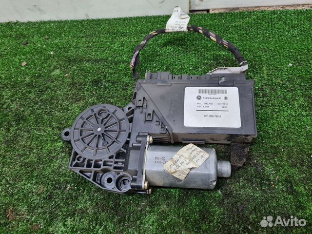 Моторчик стеклоподъемника передний правый Touareg