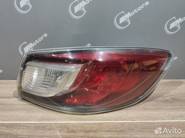 Фонарь задний задний правый