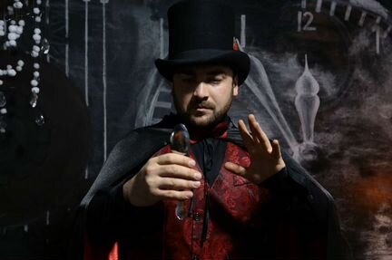 Фокусник Иллюзионист