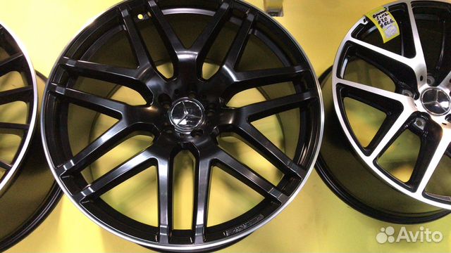 Диски на Mercedes R22 Matt Black Machine Lip