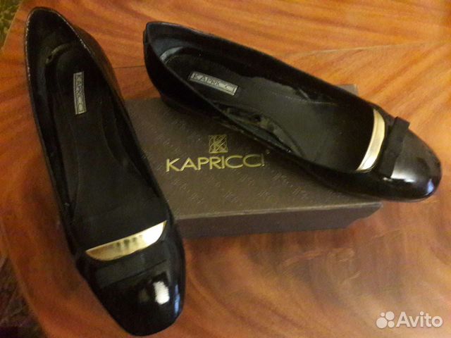 Туфли, лодочки лаковые натур. кожа разм. 40