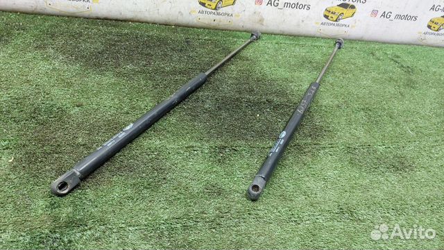 Амортизатор двери багажника Mitsubishi Carisma I