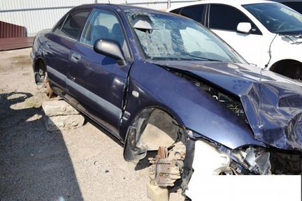 Mitsubishi Carisma 1998 г Распил