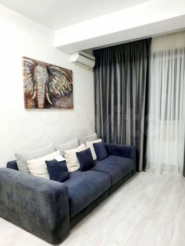 2-к. квартира, 40 м², 1/7 эт.