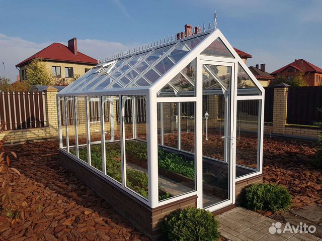 Стеклянная теплица