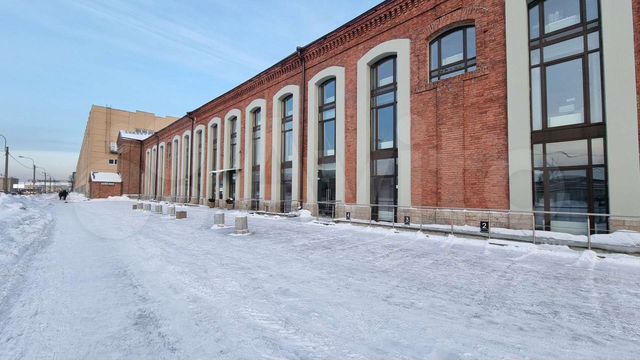 Продажа здания в Санкт-Петербурге 7200 м²