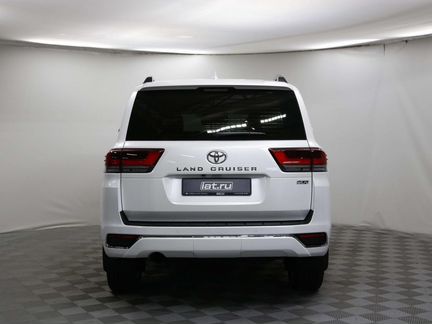 Toyota Land Cruiser 3.3 AT, 2021