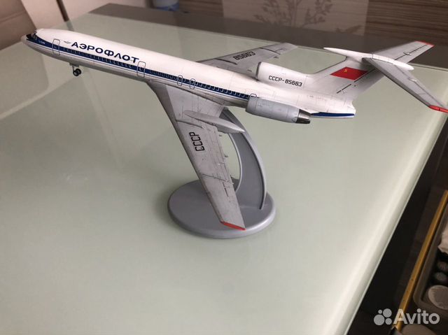 Модель самолета ту-154