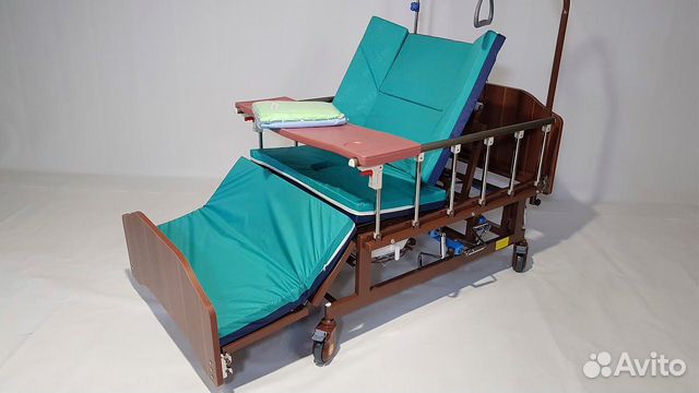 Медицинская кровать для лежачих больных Remeks