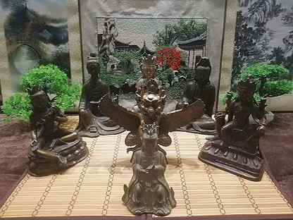 Коллекция редких антикварных статуэток Будды
