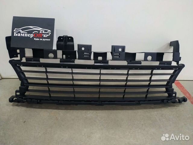Решетка бампера нижняя рено логан с 2014 года