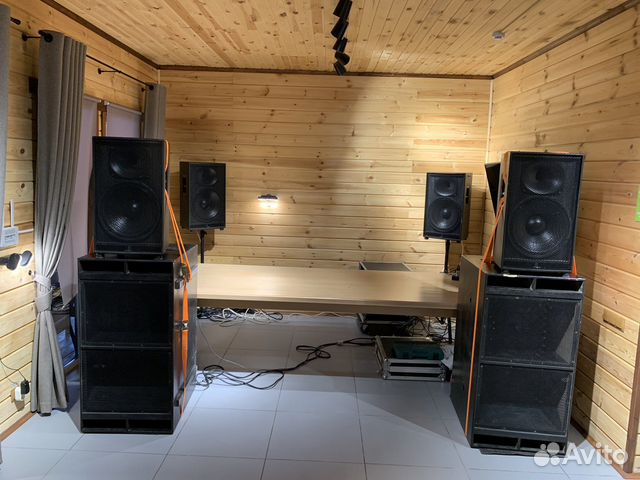 Сабвуфер 2х18