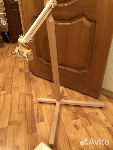 Подставка под пяльцы для вышивания