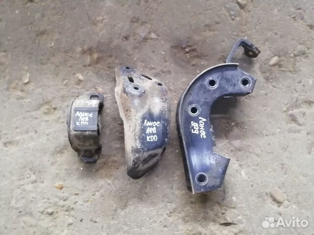 Сhevrolet Lanos 09г 1.5 МКПП Опора, кронштейн