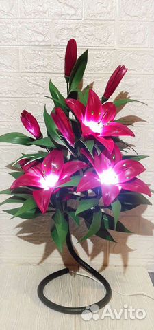 Настольный светильник цветы