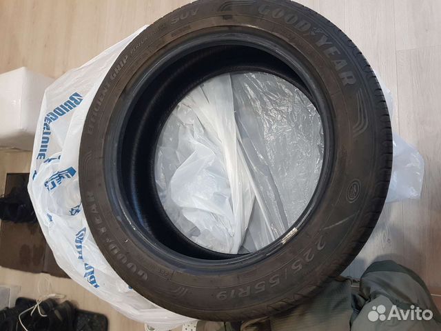 Goodyear EfficientGrip Performance SUV 225/55 R19 V