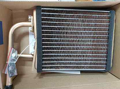 медный радиатор нива 2121. радиатор печки нива 2121. радиатор отопителя ваз 2121. радиатор отопителя 21214 медн. медный радиатор печки на ниву 2121.