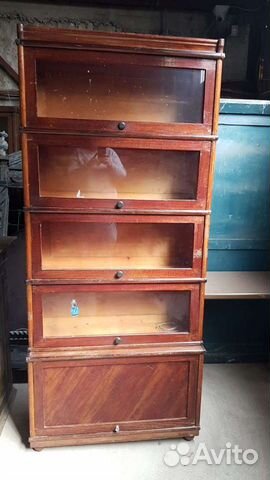 Книжный шкаф шведско-американский