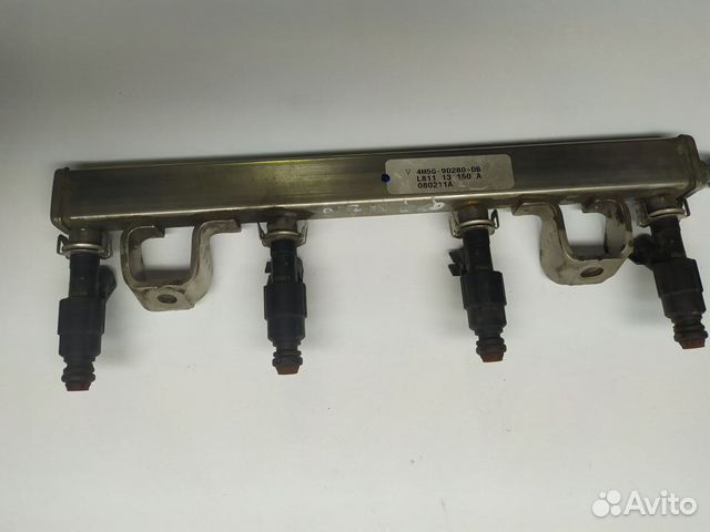 Топливная рампа Форд Фокус 2